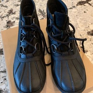 Ugg black water proof Heather Boot